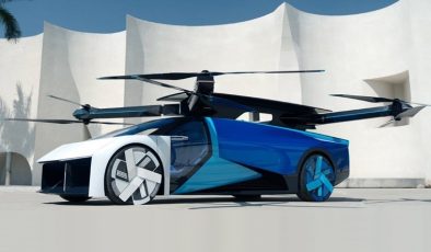 Geleceğe dönüş gerçek oluyor, uçan araba trafiğe çıkıyor