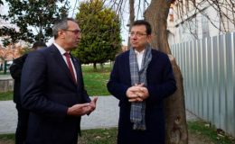 Yurt yapılsın diye tahsis edilmişti… İmamoğlu TÜGVA’ya devredilen yıkılmış binayı inceledi: ‘Şu pejmürde hale bak!’
