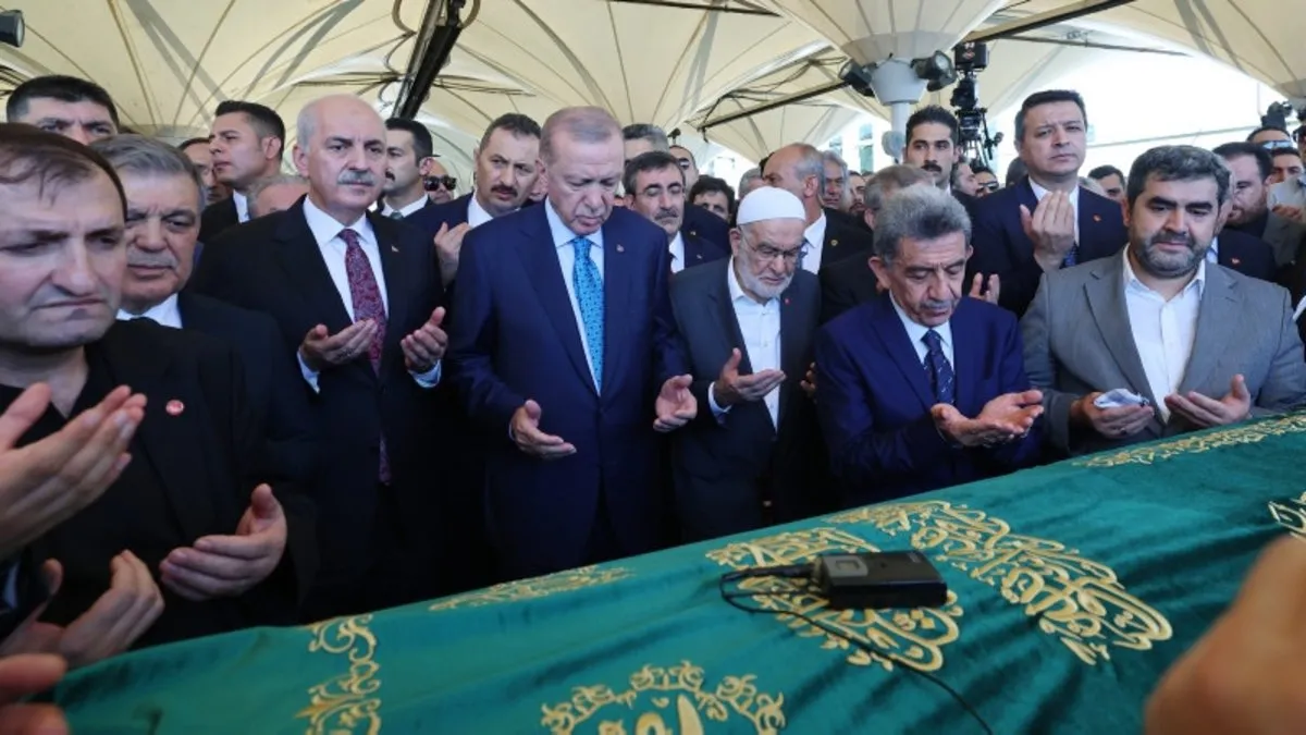 SON DAKİKA… Saadet Partisi kurucusu Recai Kutan ebediyete uğurlandı: Cenazeye Başkan Erdoğan da katıldı