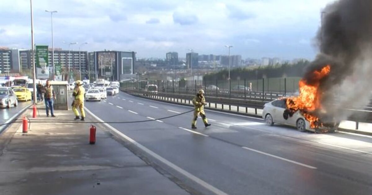 Trafiği felç eden yangın!