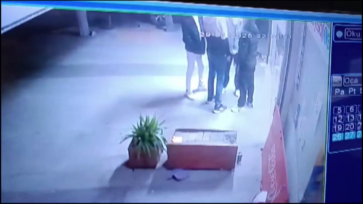 İstanbul’da yeni silahını gösterirken arkadaşını öldürdü