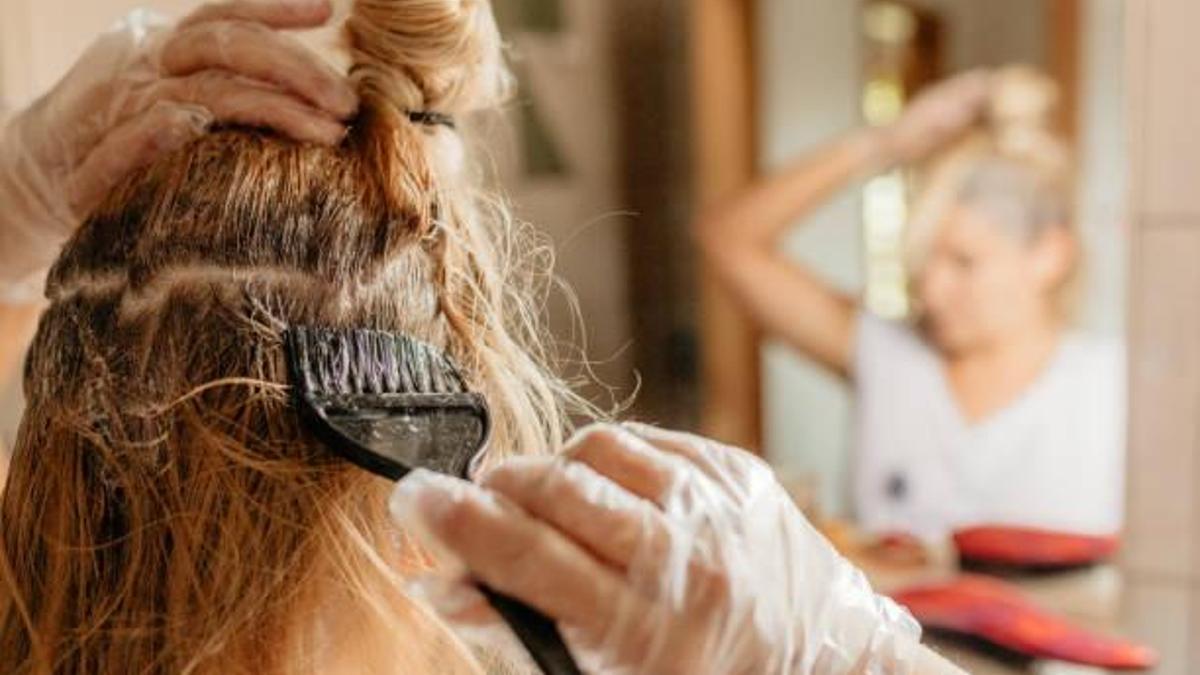 Kuaförlerin sır gibi sakladığı yöntem! BOYANIN KALICILIĞINI ARTIRIYOR!